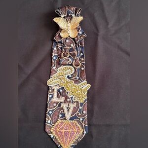 Luxurious Gold and Black Paisley Women's Tie